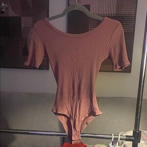 Lulu's Dusty Pink Ribbed Bodysuit